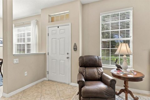 Townhouse in Tampa, Florida 3 bedrooms, 164.99 sq.m. № 2420632 - photo 4