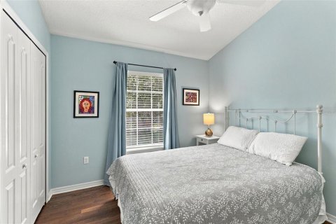 Townhouse in Tampa, Florida 3 bedrooms, 164.99 sq.m. № 2420632 - photo 21