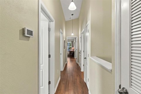 Townhouse in Tampa, Florida 3 bedrooms, 164.99 sq.m. № 2420632 - photo 15