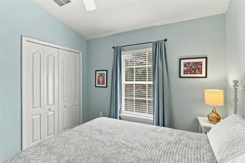 Townhouse in Tampa, Florida 3 bedrooms, 164.99 sq.m. № 2420632 - photo 22