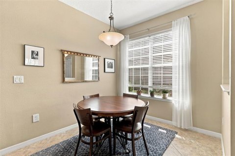 Townhouse in Tampa, Florida 3 bedrooms, 164.99 sq.m. № 2420632 - photo 12