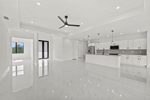 Casa en venta en Punta Gorda, Florida, 3 dormitorios, 242.1 m2 № 1858434 - foto 22