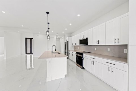 Casa en venta en Punta Gorda, Florida, 3 dormitorios, 242.1 m2 № 1858434 - foto 17