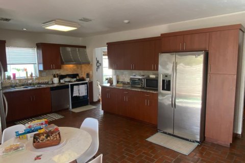 Villa ou maison à vendre à Cutler Bay, Floride: 4 chambres, 185.06 m2 № 2000191 - photo 10