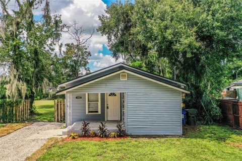 House in Lakeland, Florida 2 bedrooms, 105.82 sq.m. № 1894593 - photo 2