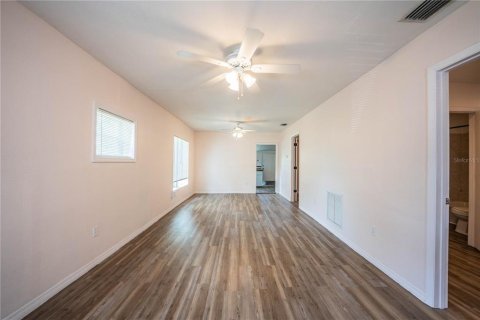 House in Lakeland, Florida 2 bedrooms, 105.82 sq.m. № 1894593 - photo 6