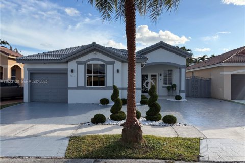 Casa en venta en Hialeah, Florida, 3 dormitorios, 164.34 m2 № 1982276 - foto 23