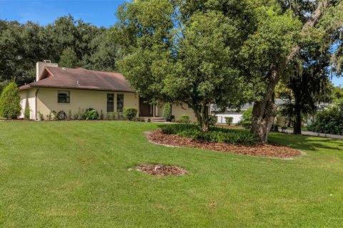 House in Lakeland, Florida 3 bedrooms, 170.2 sq.m. № 1901840 - photo 2