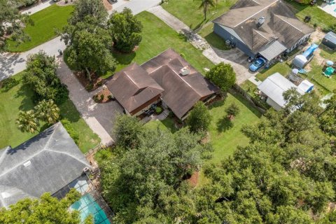 House in Lakeland, Florida 3 bedrooms, 170.2 sq.m. № 1901840 - photo 12