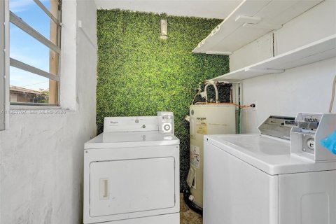 Apartamento en alquiler en Hollywood, Florida, 1 dormitorio, 55.74 m2 № 1998956 - foto 4