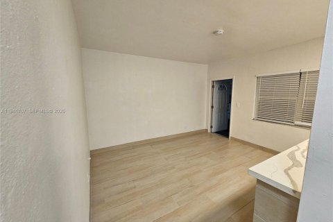 Apartamento en alquiler en Hollywood, Florida, 1 dormitorio, 55.74 m2 № 1998956 - foto 12