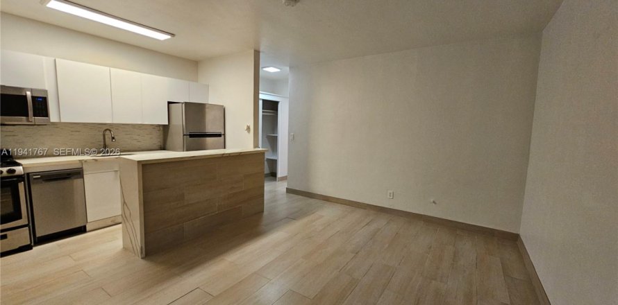 Apartamento en Hollywood, Florida 1 dormitorio, 55.74 m2 № 1998956