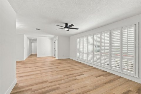 Villa ou maison à vendre à Clearwater, Floride: 4 chambres, 212.84 m2 № 2415393 - photo 9