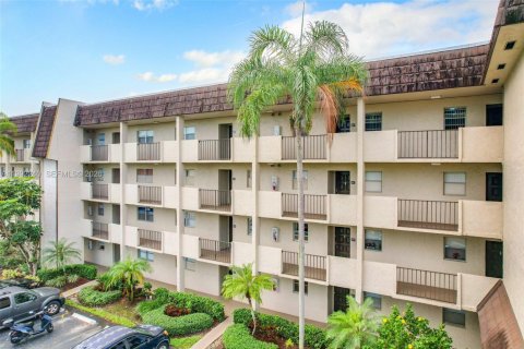 Condo in Lauderhill, Florida, 2 bedrooms  № 2056950 - photo 7