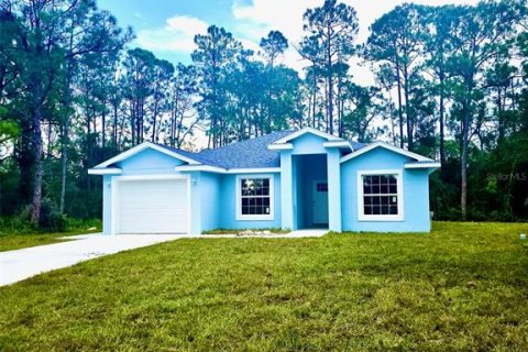 House in Lake Placid, Florida 3 bedrooms, 114.64 sq.m. № 1914237 - photo 1
