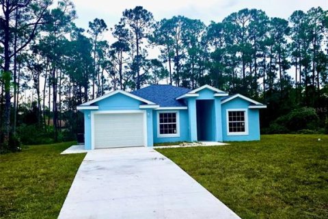 House in Lake Placid, Florida 3 bedrooms, 114.64 sq.m. № 1914237 - photo 2