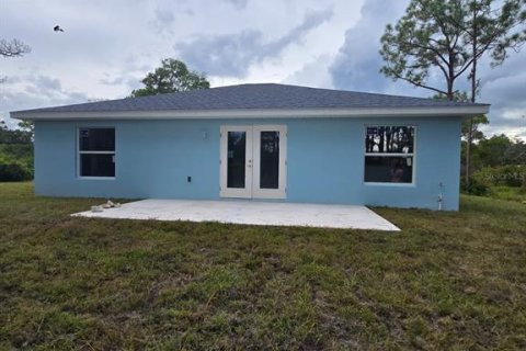 House in Lake Placid, Florida 3 bedrooms, 114.64 sq.m. № 1914237 - photo 5