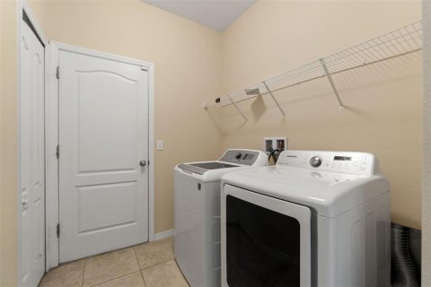 Casa en venta en Spring Hill, Florida, 3 dormitorios, 187.85 m2 № 2206663 - foto 25