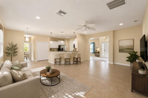 Casa en venta en Spring Hill, Florida, 3 dormitorios, 187.85 m2 № 2206663 - foto 2