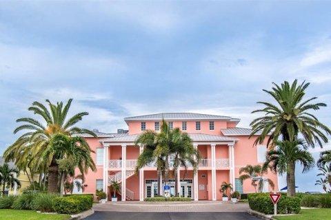Condo in Saint Petersburg, Florida, 1 bedroom  № 1765759 - photo 16