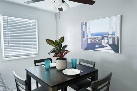 Condo in Saint Petersburg, Florida, 1 bedroom  № 1765759 - photo 6