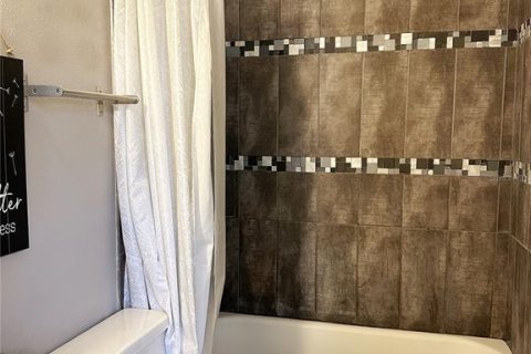 Condo in Saint Petersburg, Florida, 1 bedroom  № 1765759 - photo 12
