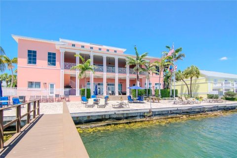 Condo in Saint Petersburg, Florida, 1 bedroom  № 1765759 - photo 21