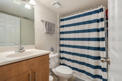 Condo in Tampa, Florida, 2 bedrooms  № 1654626 - photo 19