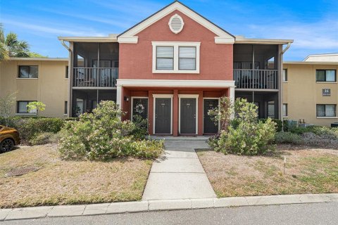 Condo in Tampa, Florida, 2 bedrooms  № 1654626 - photo 1