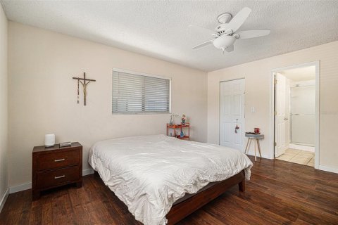 Condo in Tampa, Florida, 2 bedrooms  № 1654626 - photo 18