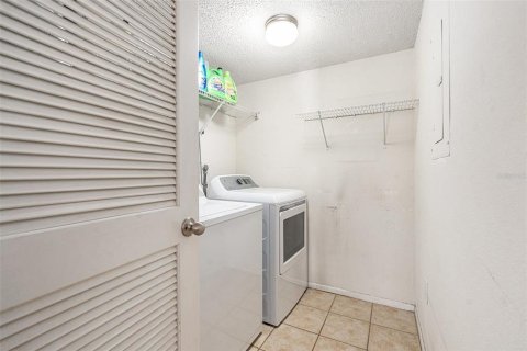 Condo in Tampa, Florida, 2 bedrooms  № 1654626 - photo 16