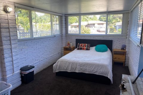 Casa en venta en Miami, Florida, 4 dormitorios, 158.4 m2 № 2087882 - foto 19