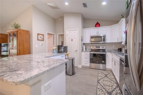 House in Summerfield, Florida 3 bedrooms, 136.85 sq.m. № 1602466 - photo 4