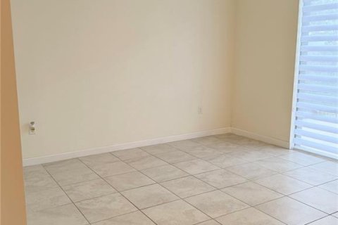 Touwnhouse à louer à Hialeah, Floride: 3 chambres, 158.68 m2 № 2147402 - photo 14