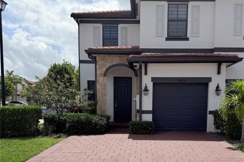 Touwnhouse à Hialeah, Floride 3 chambres, 158.68 m2 № 2147402