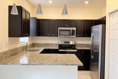 Touwnhouse à louer à Hialeah, Floride: 3 chambres, 158.68 m2 № 2147402 - photo 17