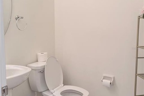 Touwnhouse à louer à Hialeah, Floride: 3 chambres, 158.68 m2 № 2147402 - photo 9