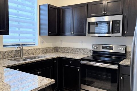 Touwnhouse à louer à Hialeah, Floride: 3 chambres, 158.68 m2 № 2147402 - photo 16