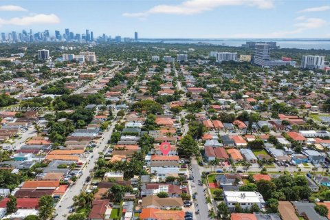 Купить коммерческую недвижимость в Майами, Флорида 217.67м2, № 2023394 - фото 9