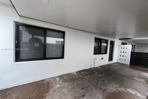 Купить коммерческую недвижимость в Майами, Флорида 217.67м2, № 2023394 - фото 26