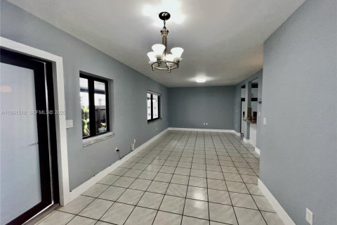 Купить коммерческую недвижимость в Майами, Флорида 217.67м2, № 2023394 - фото 13