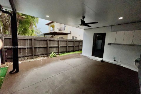 Купить коммерческую недвижимость в Майами, Флорида 217.67м2, № 2023394 - фото 30