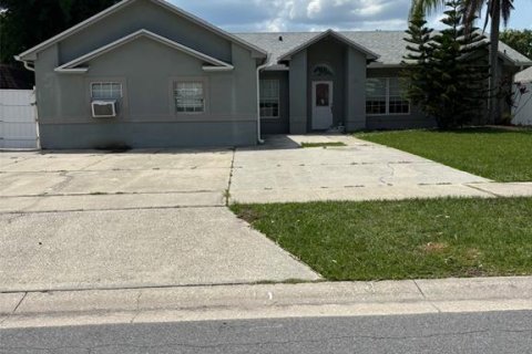 Casa en venta en Kissimmee, Florida, 3 dormitorios, 145.48 m2 № 1743220 - foto 1