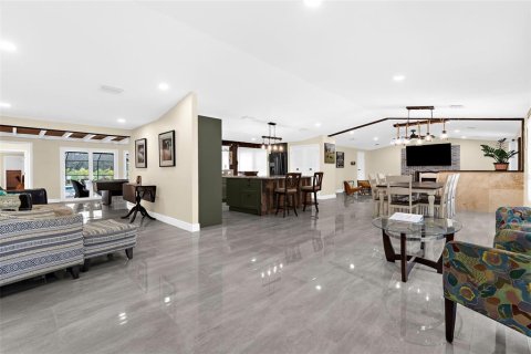 Casa en venta en Bradenton, Florida, 5 dormitorios, 293.2 m2 № 1916816 - foto 18