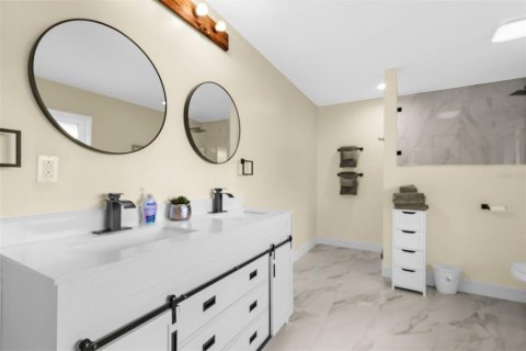 Casa en venta en Bradenton, Florida, 5 dormitorios, 293.2 m2 № 1916816 - foto 26
