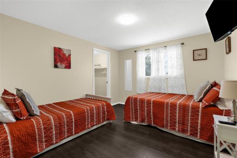 Casa en venta en Bradenton, Florida, 5 dormitorios, 293.2 m2 № 1916816 - foto 28