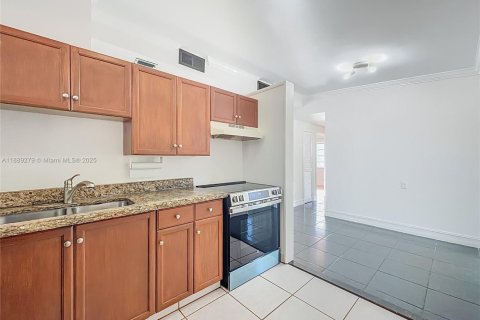 Villa ou maison à louer à Pompano Beach, Floride: 3 chambres, 106.84 m2 № 1941358 - photo 18