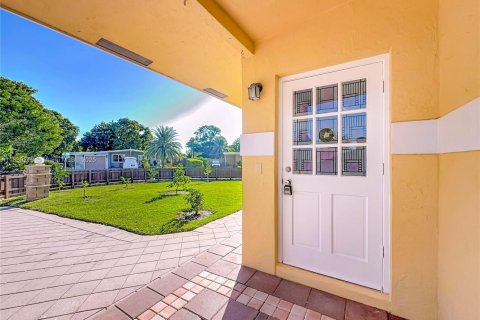 Villa ou maison à louer à Pompano Beach, Floride: 3 chambres, 106.84 m2 № 1941358 - photo 7