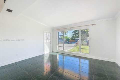 Villa ou maison à louer à Pompano Beach, Floride: 3 chambres, 106.84 m2 № 1941358 - photo 15