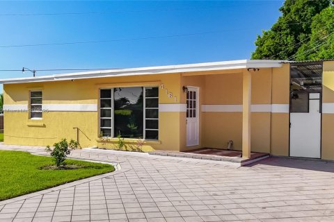 Villa ou maison à louer à Pompano Beach, Floride: 3 chambres, 106.84 m2 № 1941358 - photo 5
